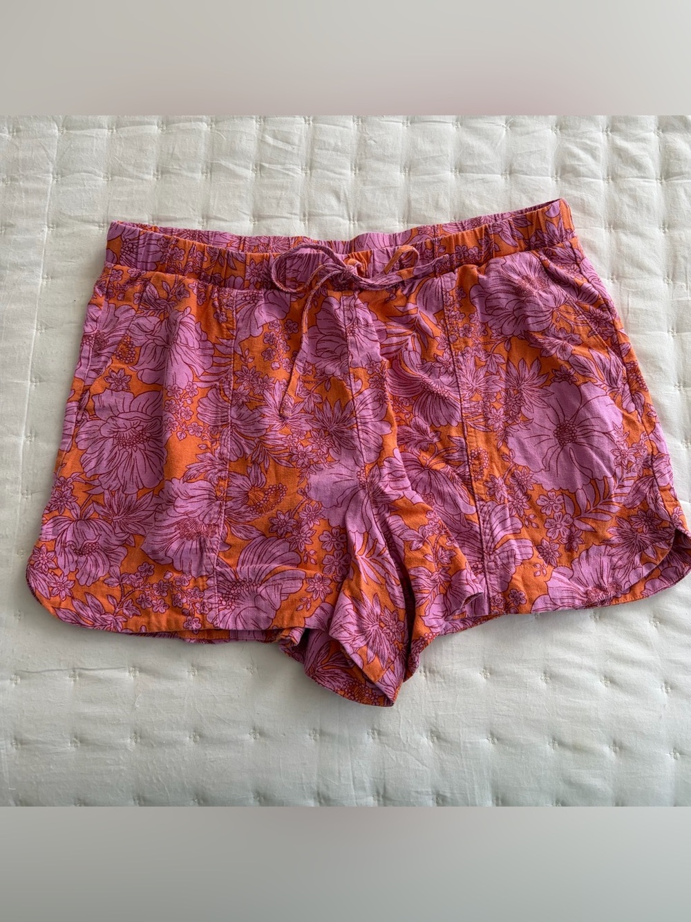 Universal Thread Pink Floral Drawstring cotton Shorts on Orange